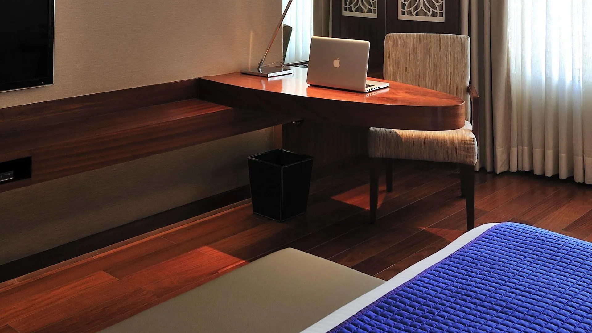 The Anya Hotel-Golf Course Road Gurgaon