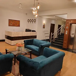 Guest house Tavisha Golf Course Mg Road